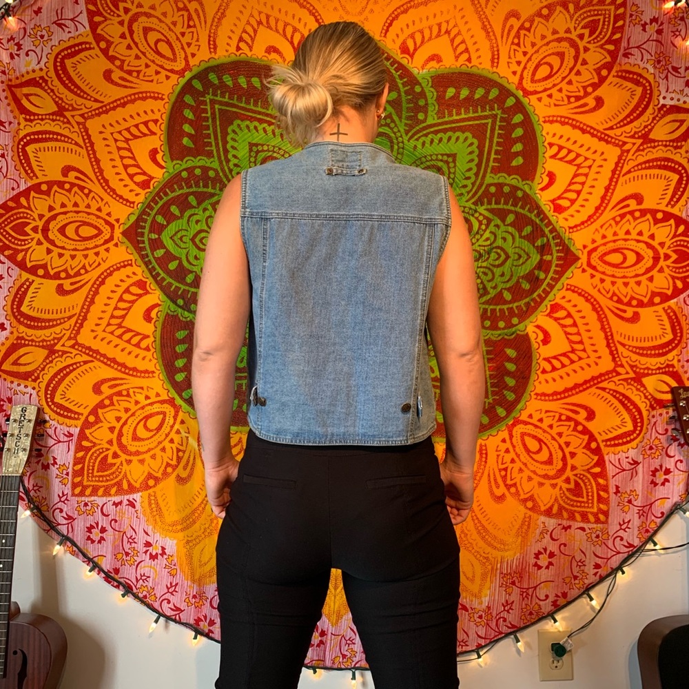 //VINTAGE// Denim Vest - Picture 5 of 5
